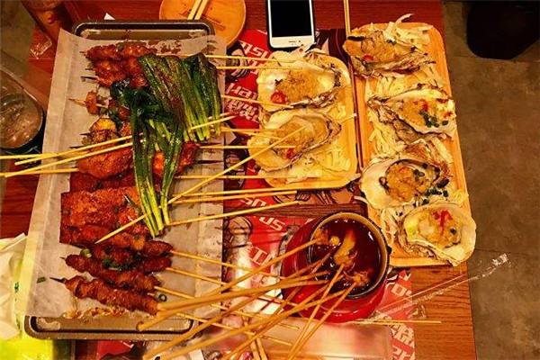 功夫怪兽烧烤加盟