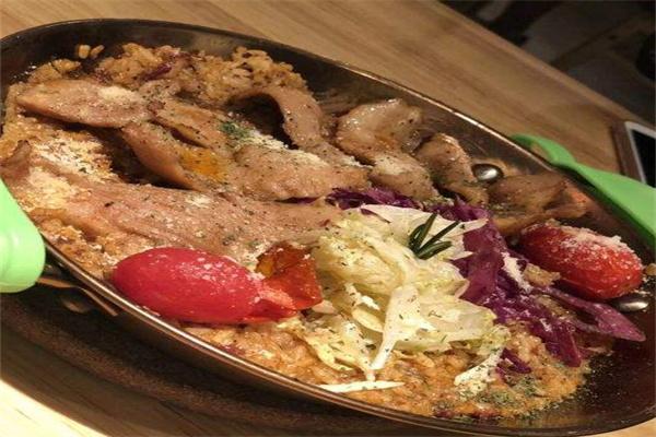 优q铁锅饭加盟