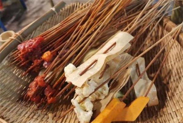 串签麻辣烫