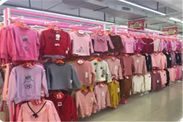 衣世界服装批发城加盟