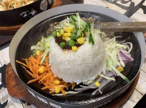 泰益铁板饭费多少？