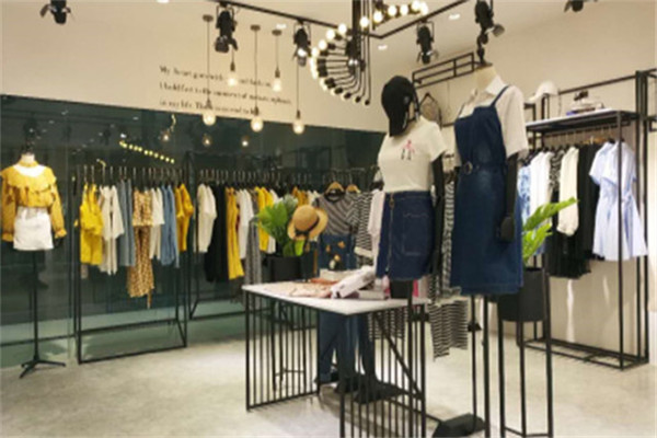 爱镜服饰加盟
