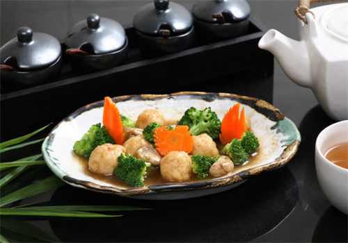 锦城外婆炝锅鱼
