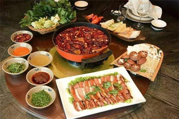 高山草场黄牛肉火锅