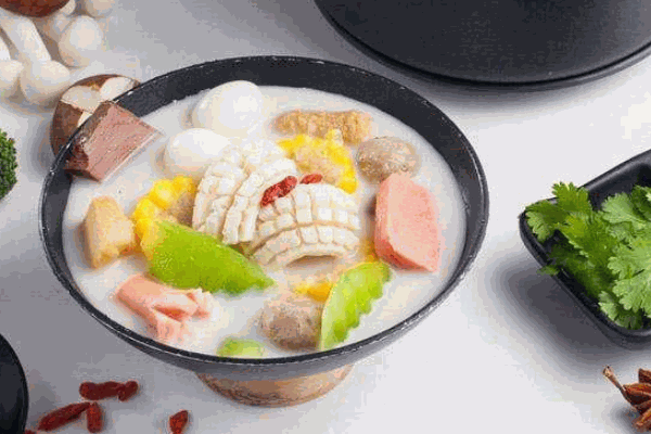 鑫龙福麻辣烫