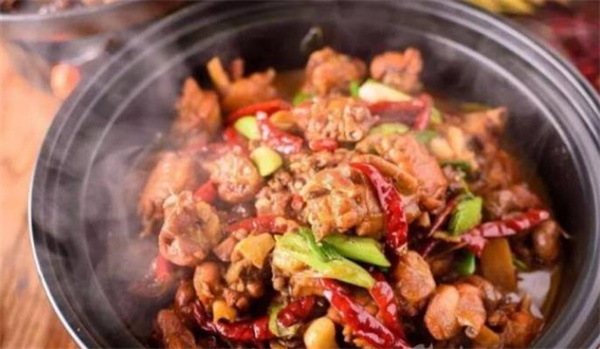黄鼠狼鸡公煲