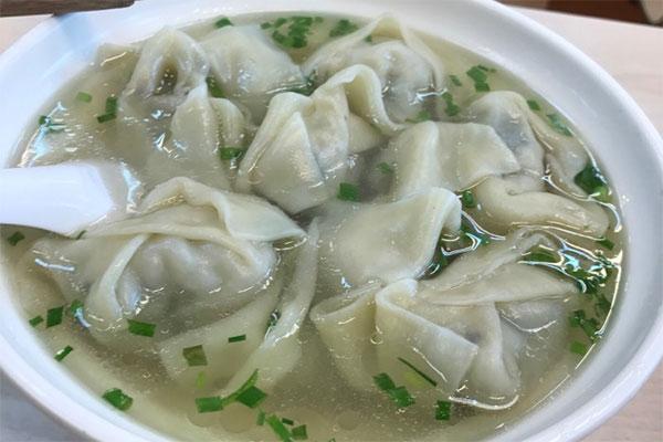 荠菜大馄饨