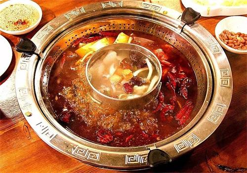 普尔香特色全牛火锅