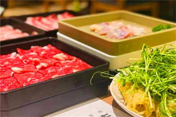 momo牧场火锅