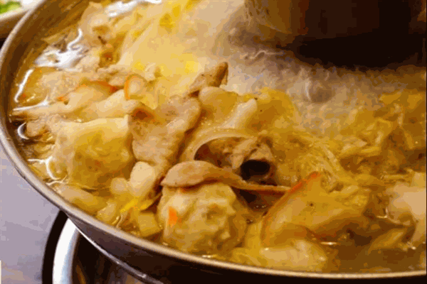 东北酸菜火锅加盟