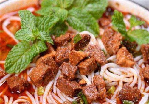 犇青丘黄牛肉米线