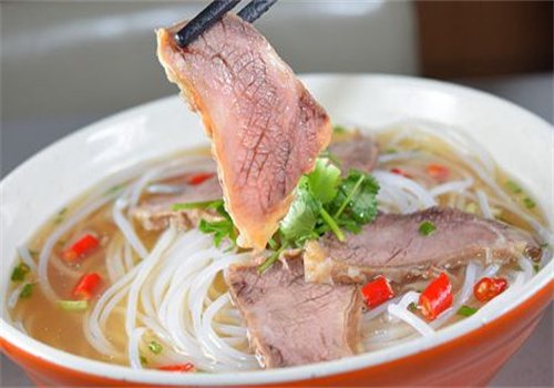 犇青丘黄牛肉米线