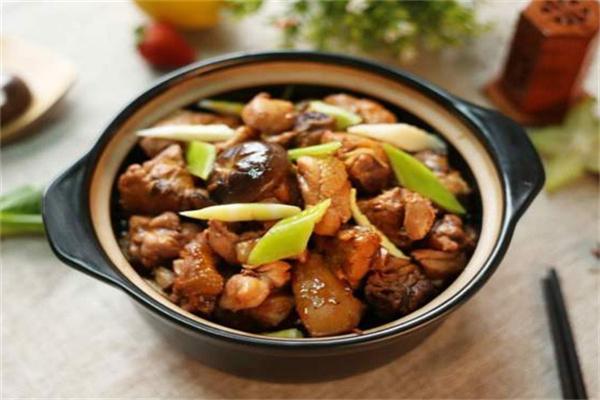 御品斋黄焖鸡米饭
