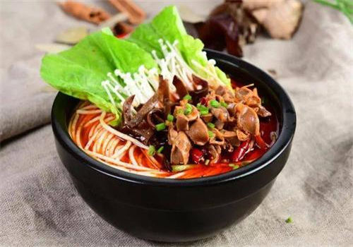 犇青丘黄牛肉米线