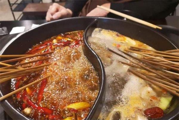 九条巷小郡肝串串香