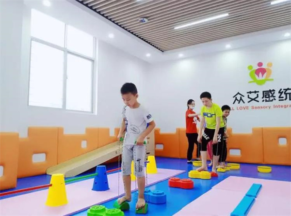 众艾感统儿童教育