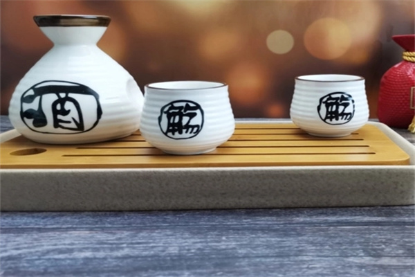 品道白酒