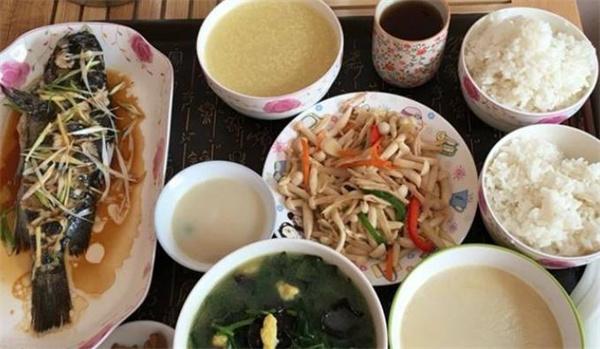 红墙月子餐