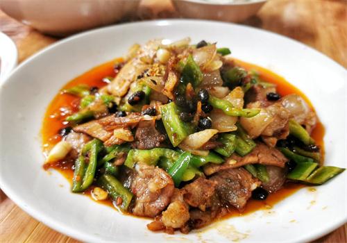 阿彭回锅肉