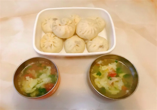 四喜包子