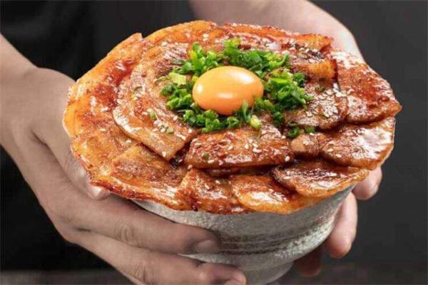 有一家烤肉饭
