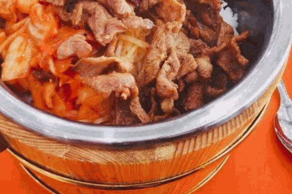 湘聚辣过瘾木桶饭