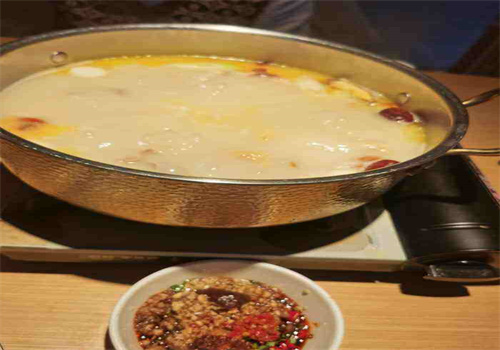 曜禾花胶鸡港式火锅