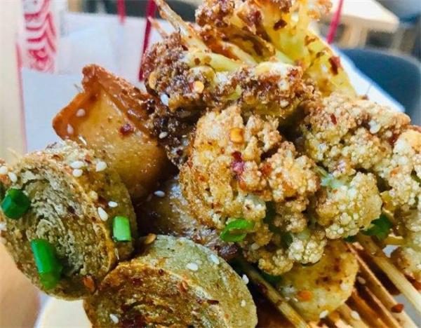 大肚王乐山油炸串串