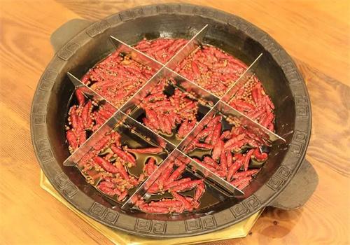 渝里捞香老火锅