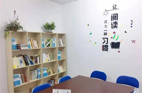 三春晖教育