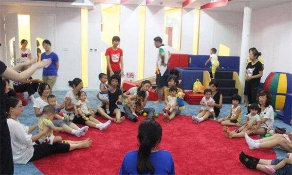 贝比玛玛国际亲子俱乐部
