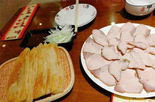 熏肉大饼肉夹馍