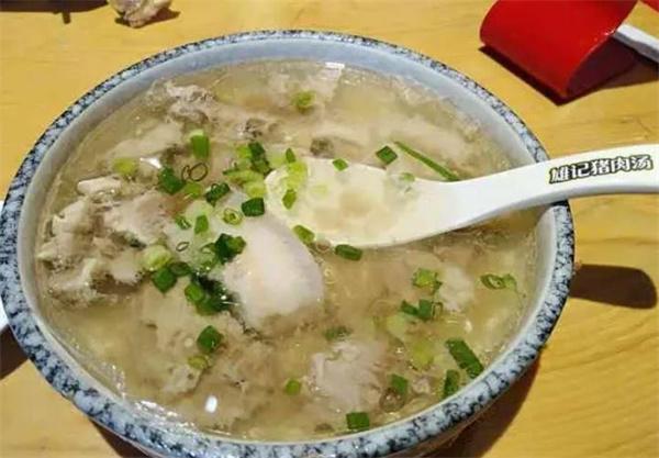 雄记猪肉汤