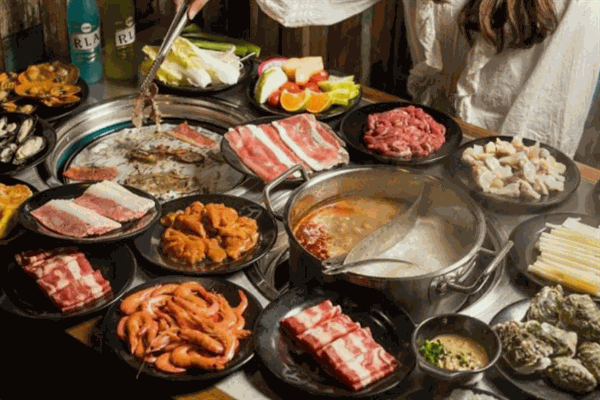 只应宫音乐主题自助餐火锅烤肉