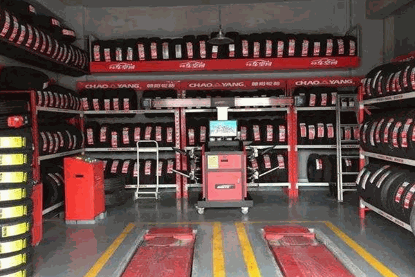 车英雄换胎神器