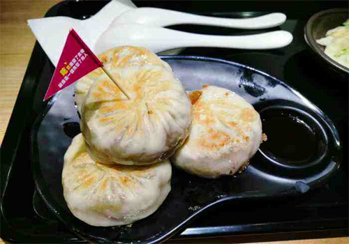 陆柒馅儿