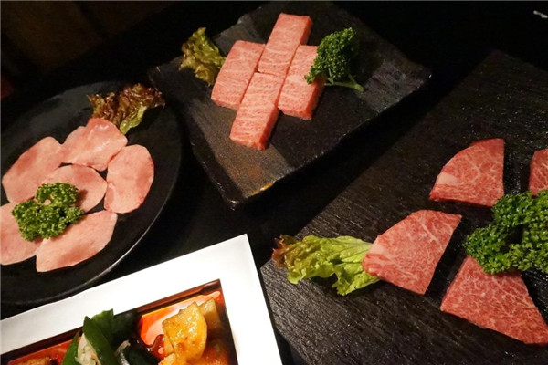 烧肉本铺和牛烤肉加盟