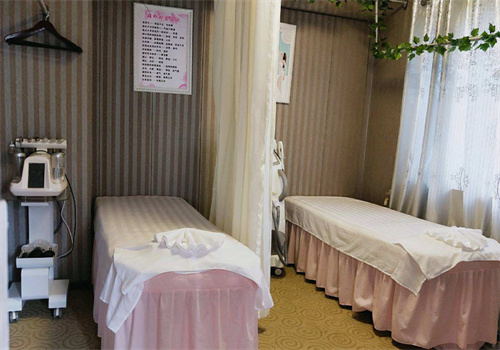 纤妍美容店