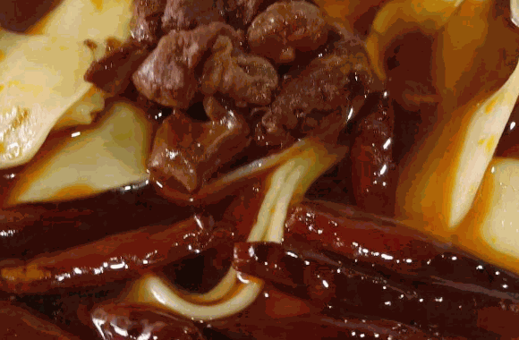 红焖王牛肉板面