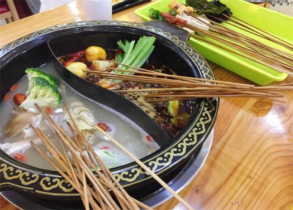 串掌门砂锅串串香