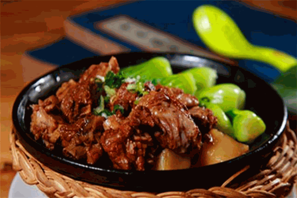 元一煲仔饭加盟