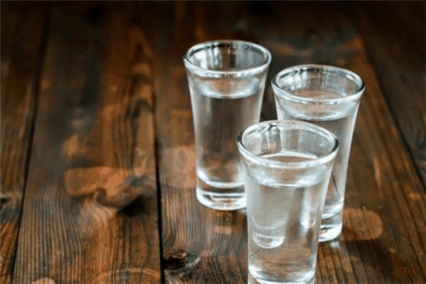 金湄河酒