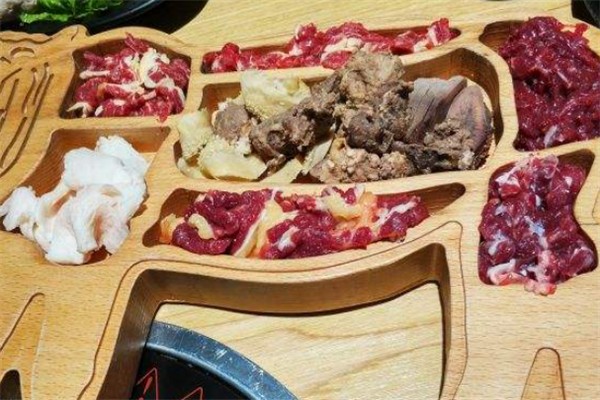鸿泰牛肉火锅