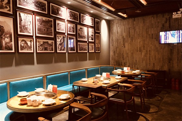 山城辣妹子火锅店