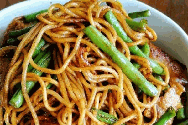 嗨柒海鲜焖面