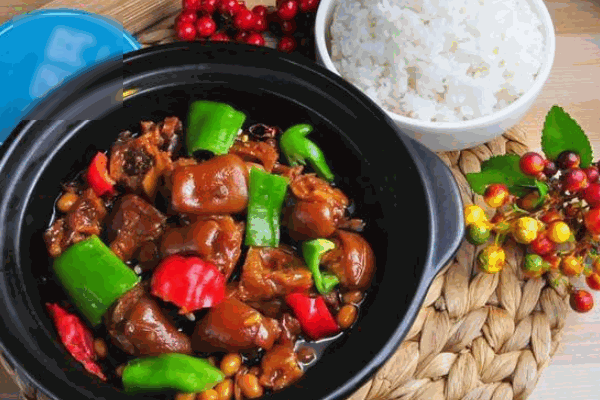 韦亮记黄焖鸡米饭 
