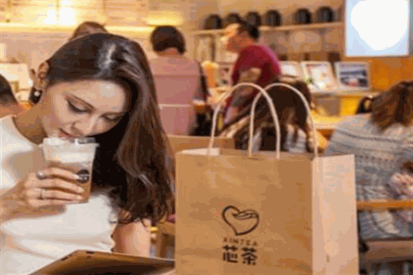 芯茶饮品加盟