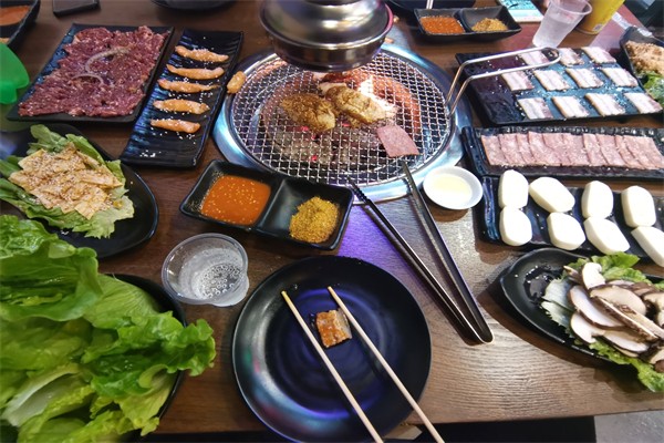鲁班炭火烤肉