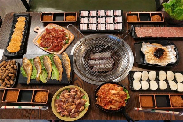鲁班炭火烤肉