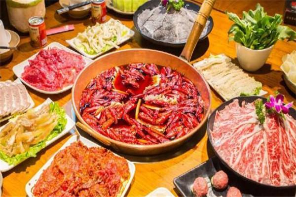 辣擎老火锅加盟